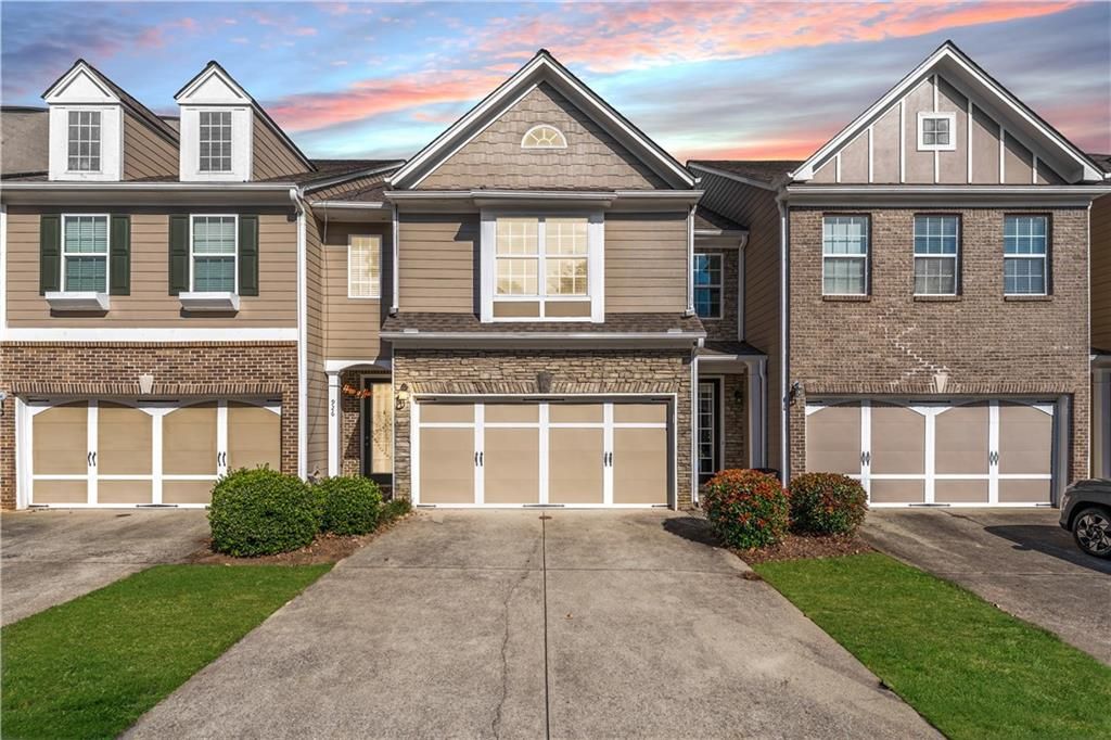 928 Pierce Ivy Court, Lawrenceville, GA 30043