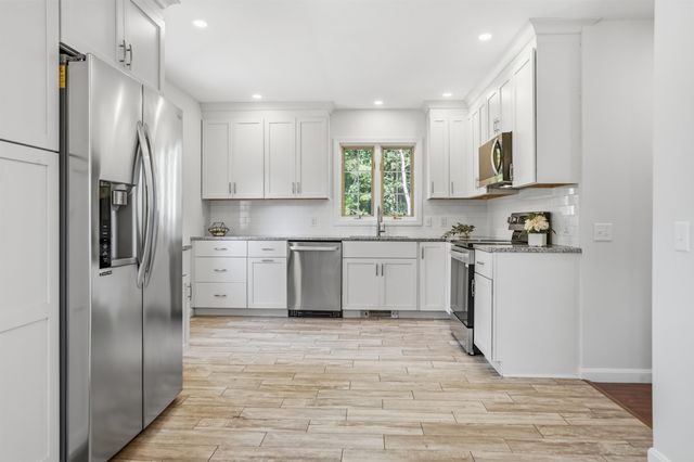 120 Tuttle Lane, Greenland, NH 03840