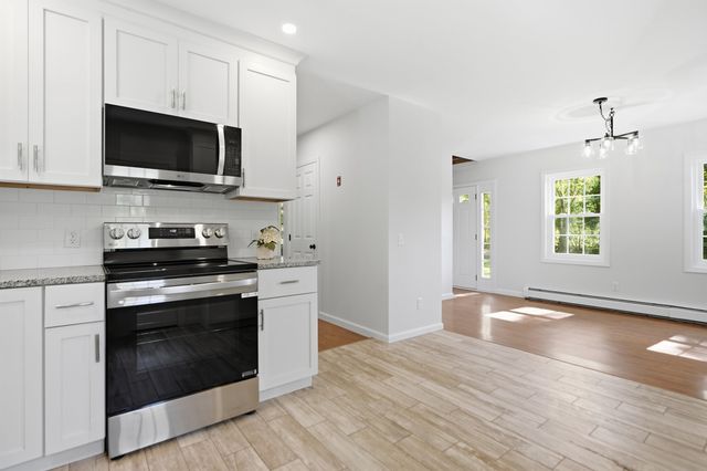 120 Tuttle Lane, Greenland, NH 03840
