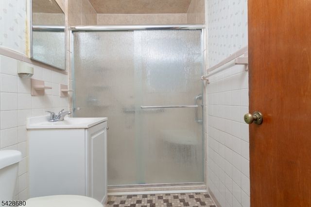 161 Beachwood Rd, Parsippany-troy Hills Twp., NJ 07054