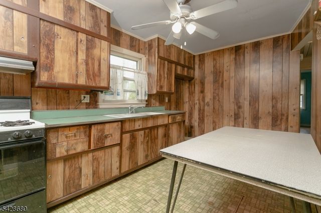 161 Beachwood Rd, Parsippany-troy Hills Twp., NJ 07054
