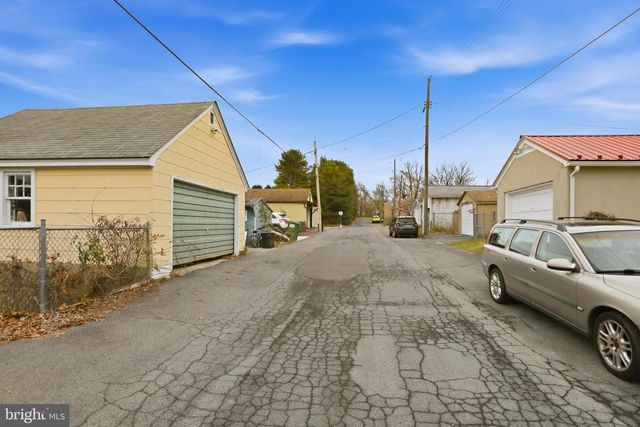 410 E MAIN ST, Fleetwood, PA 19522