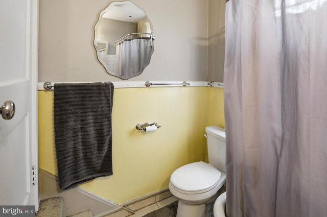 410 E MAIN ST, Fleetwood, PA 19522