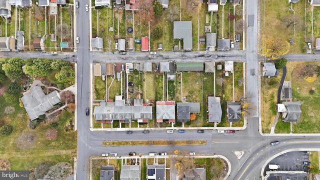 410 E MAIN ST, Fleetwood, PA 19522