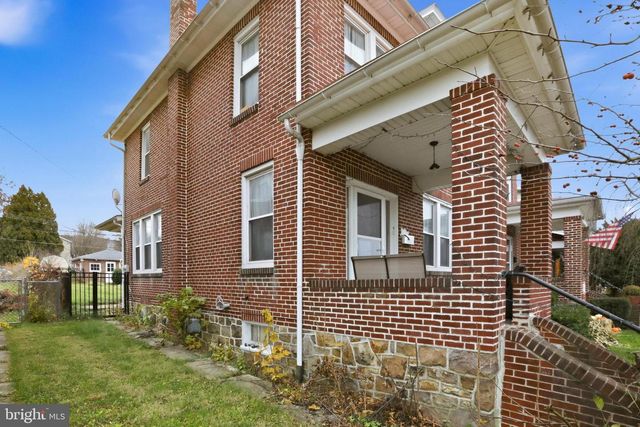 410 E MAIN ST, Fleetwood, PA 19522
