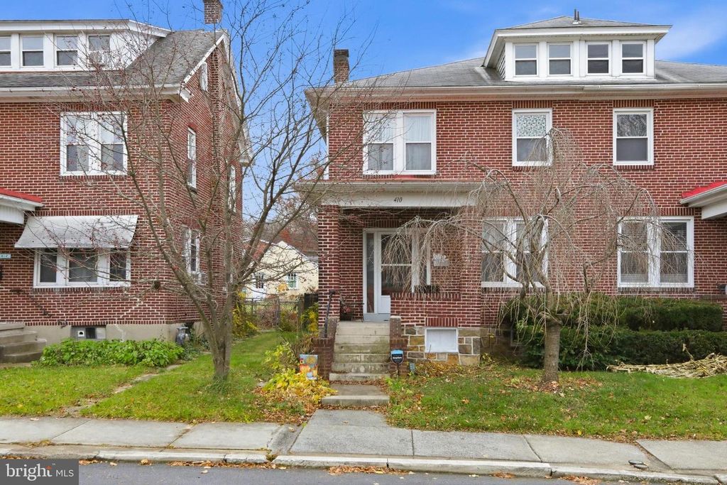 410 E MAIN ST, Fleetwood, PA 19522