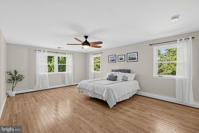208 OAKLAND PL, North Wales, PA 19454