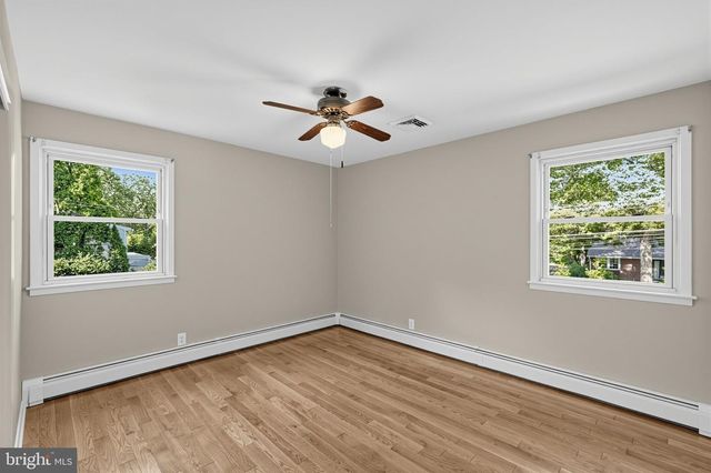 208 OAKLAND PL, North Wales, PA 19454
