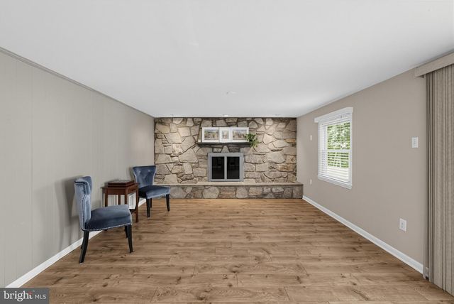 208 OAKLAND PL, North Wales, PA 19454