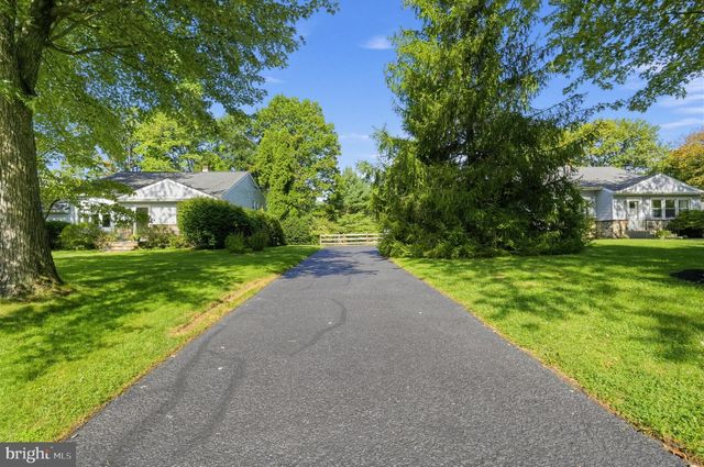208 OAKLAND PL, North Wales, PA 19454