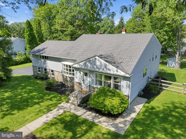 208 OAKLAND PL, North Wales, PA 19454
