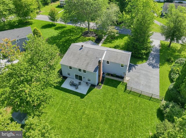 208 OAKLAND PL, North Wales, PA 19454