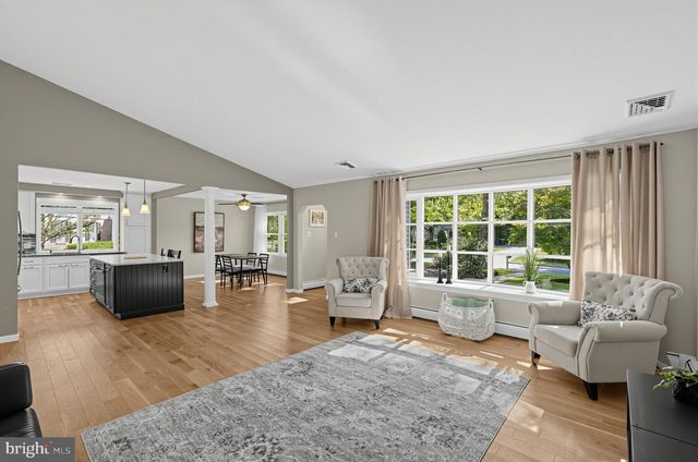 208 OAKLAND PL, North Wales, PA 19454