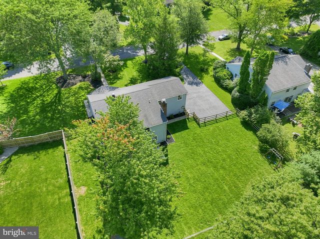 208 OAKLAND PL, North Wales, PA 19454