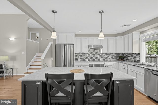 208 OAKLAND PL, North Wales, PA 19454