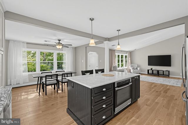 208 OAKLAND PL, North Wales, PA 19454
