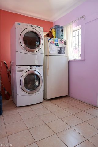 4131 S Hobart, Los Angeles, CA 90062
