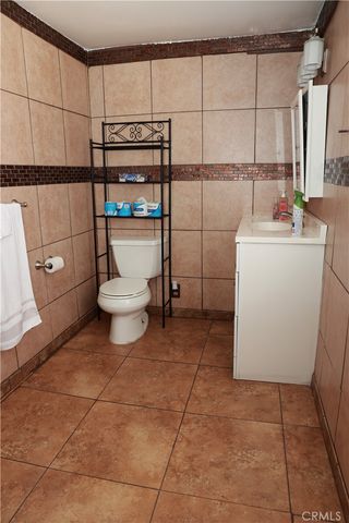 4131 S Hobart, Los Angeles, CA 90062