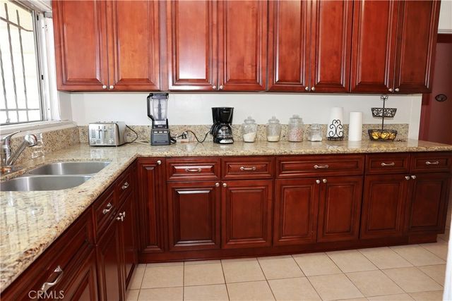 4131 S Hobart, Los Angeles, CA 90062