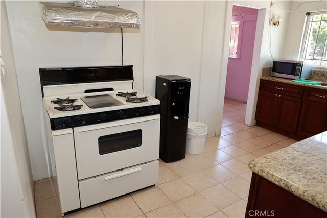4131 S Hobart, Los Angeles, CA 90062
