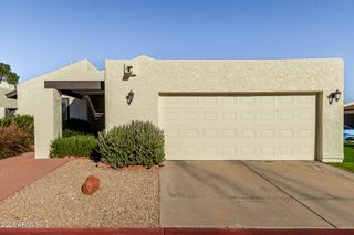 2902 W ALTADENA Avenue, Phoenix, AZ 85029