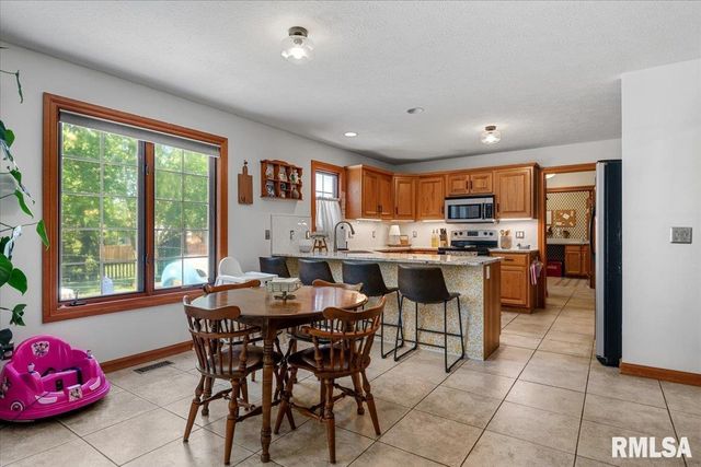3821 Ryebrook Court, Springfield, IL 62704