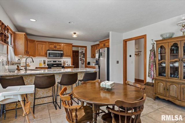 3821 Ryebrook Court, Springfield, IL 62704