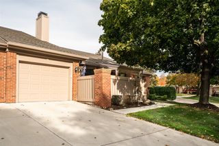 7156 Sturnbridge 90, West Bloomfield, MI 48322