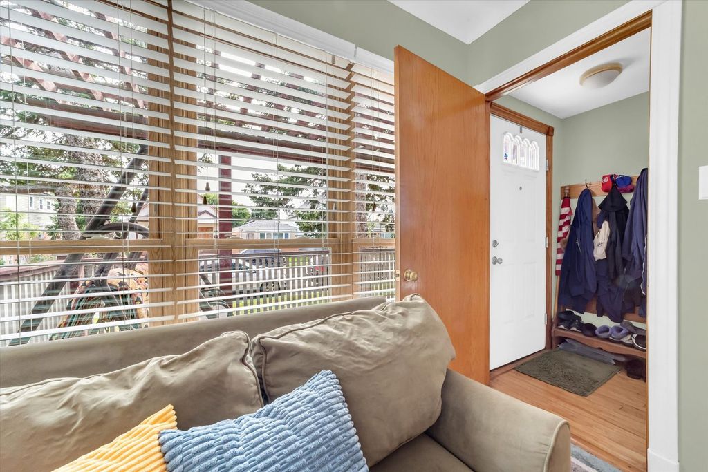 5134 W Ainslie Street, Chicago, IL 60630 — photo 3