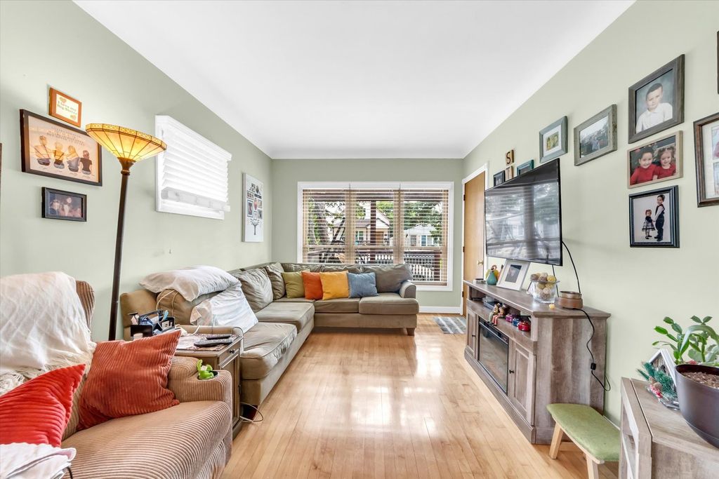 5134 W Ainslie Street, Chicago, IL 60630 — photo 5