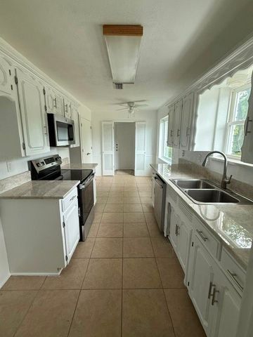 9189 Meadowcrest Street, Frisco, TX 75033