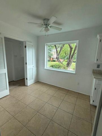 9189 Meadowcrest Street, Frisco, TX 75033