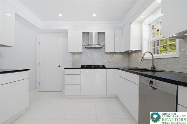 136 Kimberly Drive, Blakeslee, PA 18610