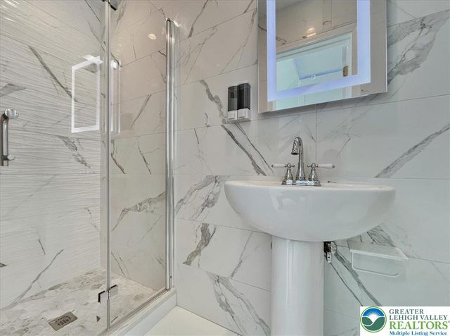 136 Kimberly Drive, Blakeslee, PA 18610