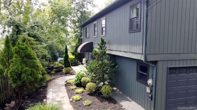 116 Lakewood Drive, Congers, NY 10920