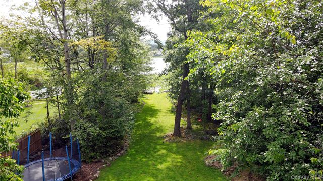116 Lakewood Drive, Congers, NY 10920