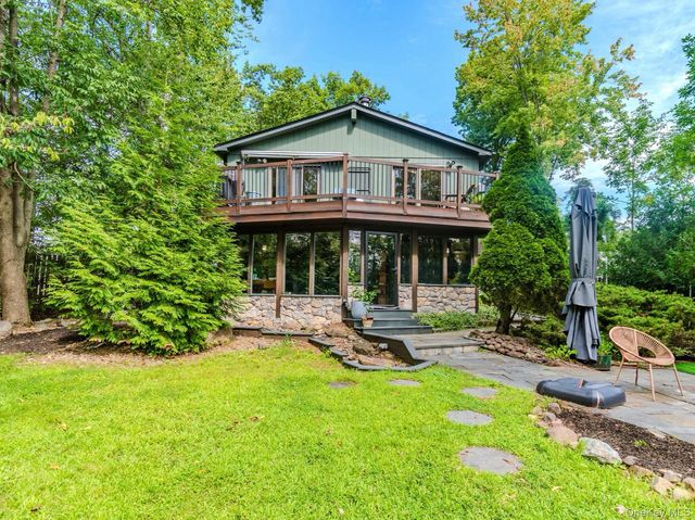 116 Lakewood Drive, Congers, NY 10920