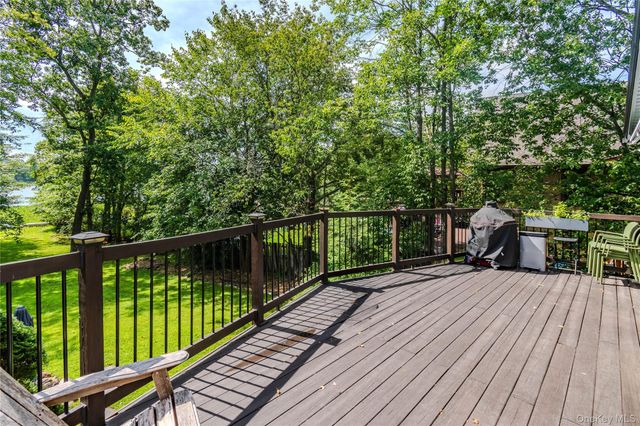 116 Lakewood Drive, Congers, NY 10920