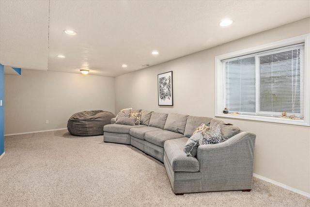 123 Dooley Court SW, Altoona, IA 50009