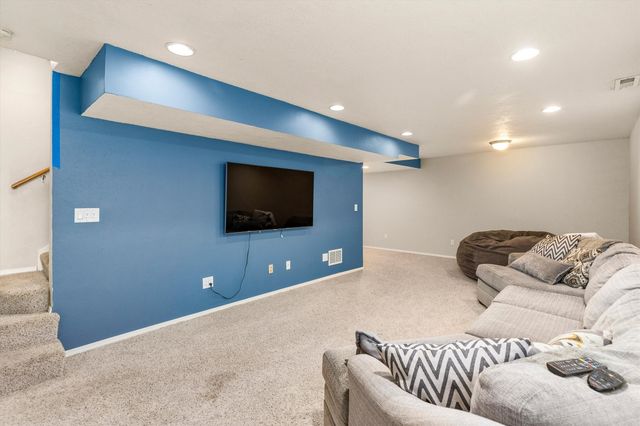 123 Dooley Court SW, Altoona, IA 50009