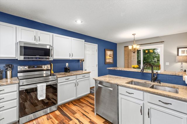 123 Dooley Court SW, Altoona, IA 50009