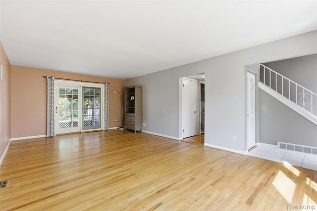 30033 Beacontree Street, Farmington Hills, MI 48331