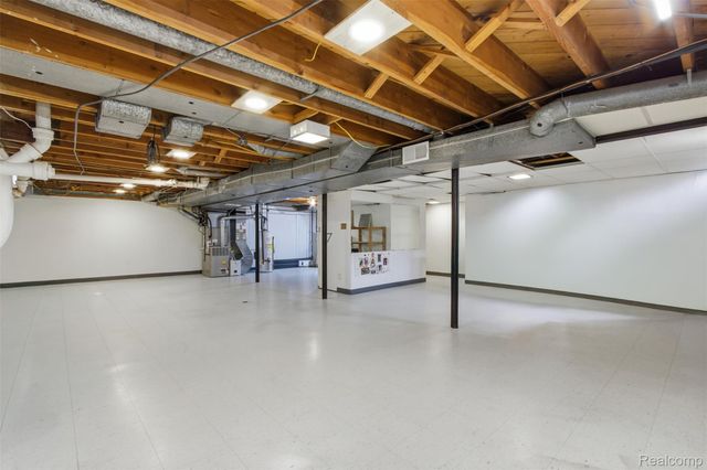 30033 Beacontree Street, Farmington Hills, MI 48331