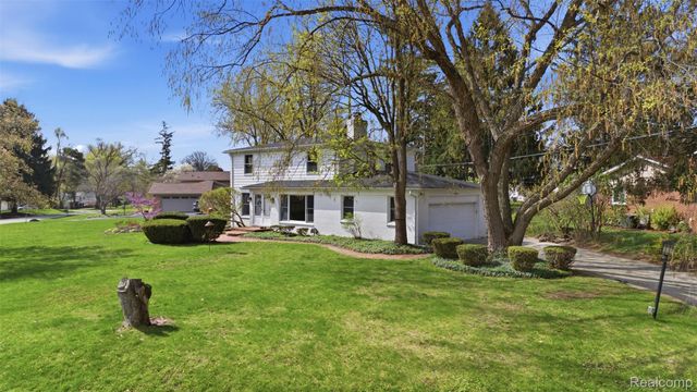 30033 Beacontree Street, Farmington Hills, MI 48331
