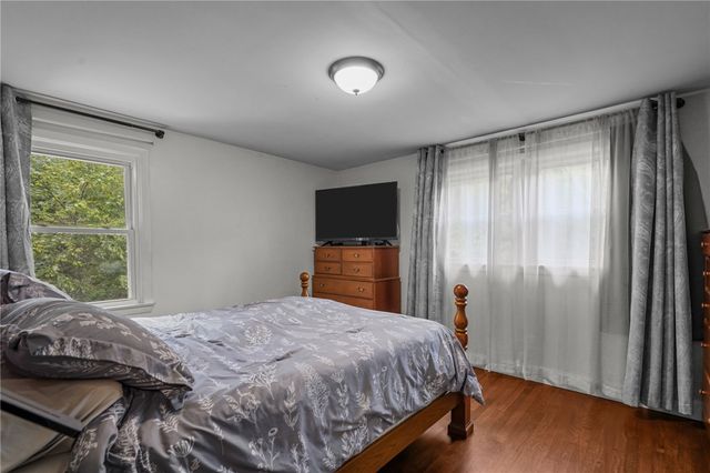 10 Bigelow Road, Johnston, RI 02919