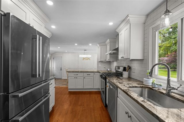 10 Bigelow Road, Johnston, RI 02919