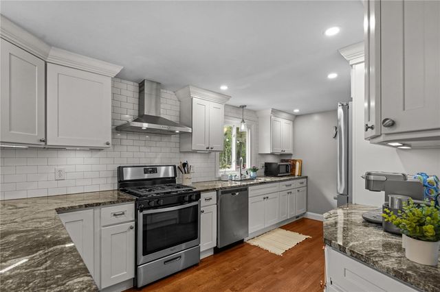 10 Bigelow Road, Johnston, RI 02919