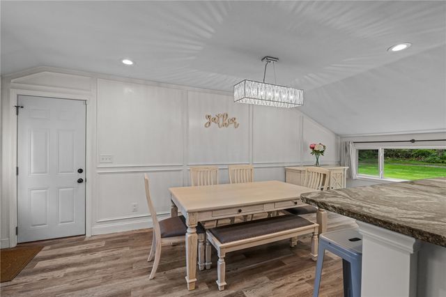 10 Bigelow Road, Johnston, RI 02919