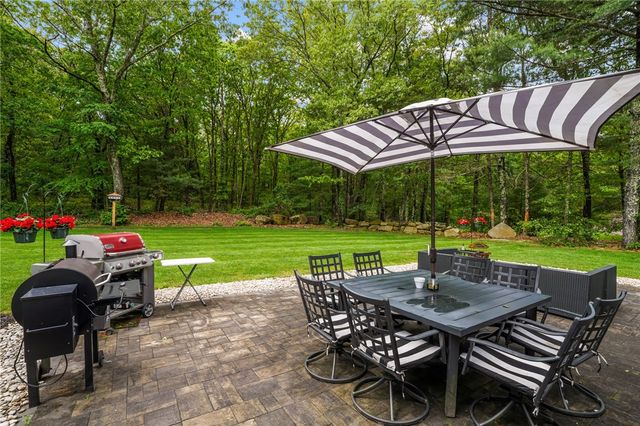 10 Bigelow Road, Johnston, RI 02919