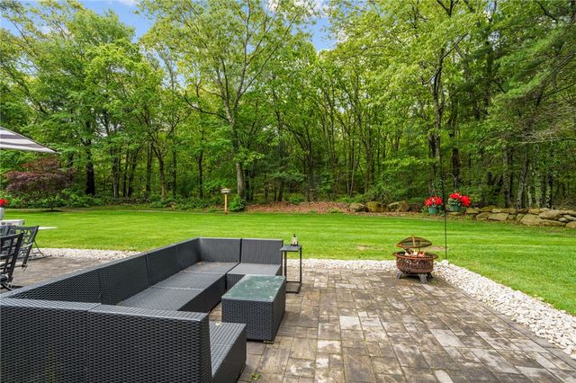 10 Bigelow Road, Johnston, RI 02919
